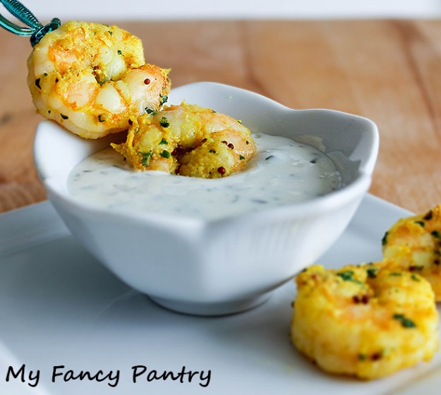 Indian Spiced Shrimp with Garlic and Cilantro Yogurt Sauce, shrimp appetizers, healthy shrimp recipes, high protein low carb recipes