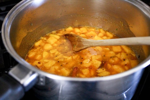 making mango chutney